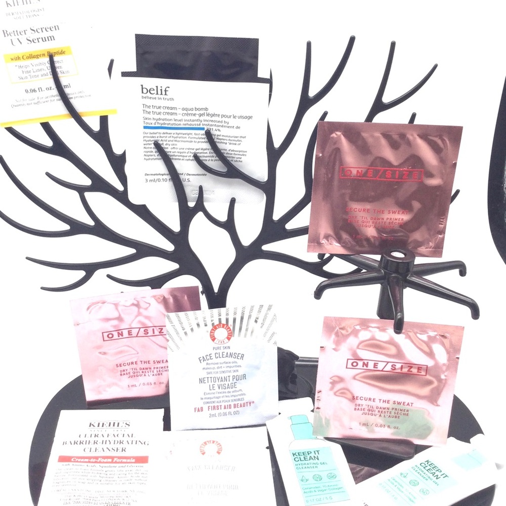 One size cleanser sample bundle kit . New